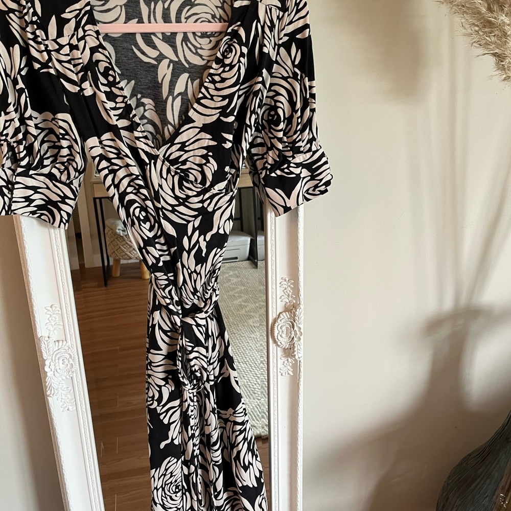 Elegant Black and White Floral Dress